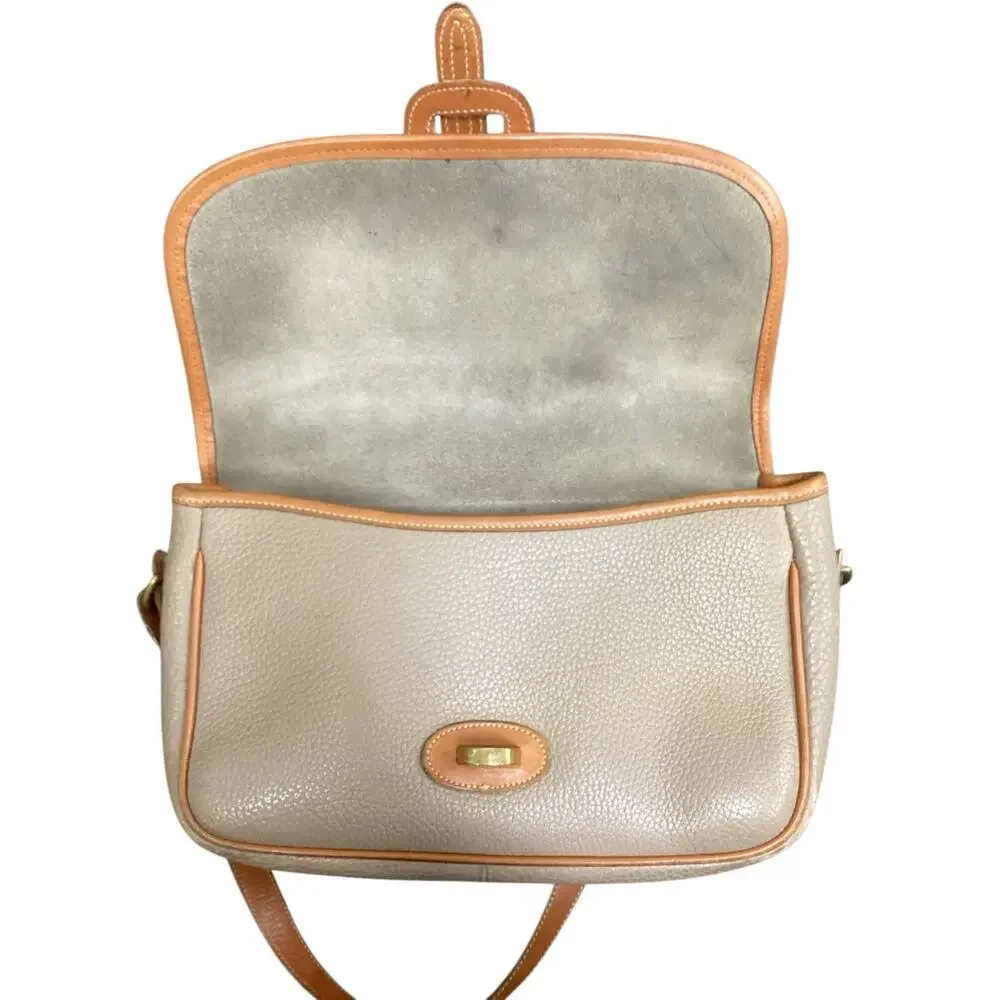 Vintage Dooney &Bourke Crossbody Women’s 1Size Pebbled Leather Flap Oner Closure